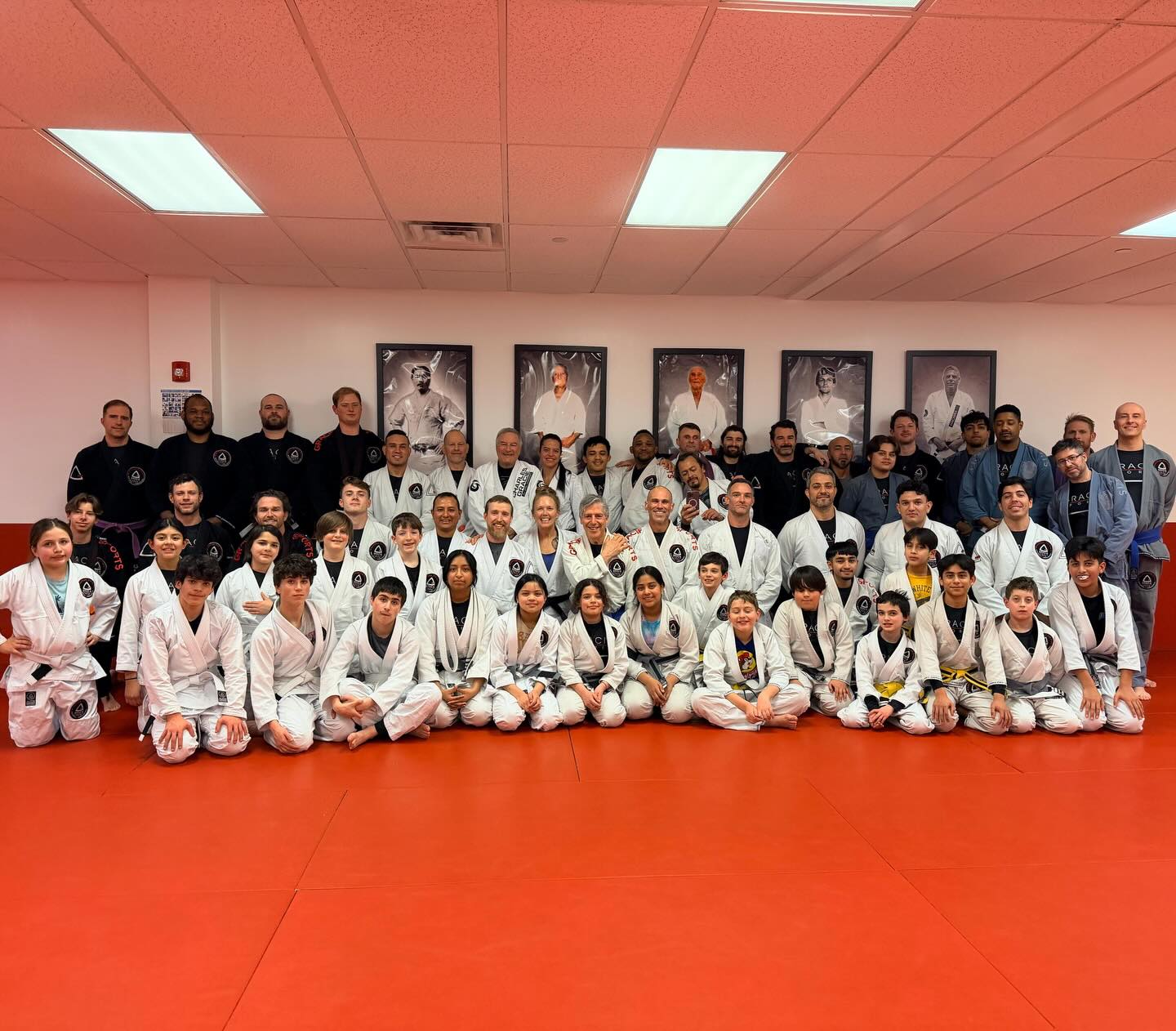 Gracie Sports — treino na academia